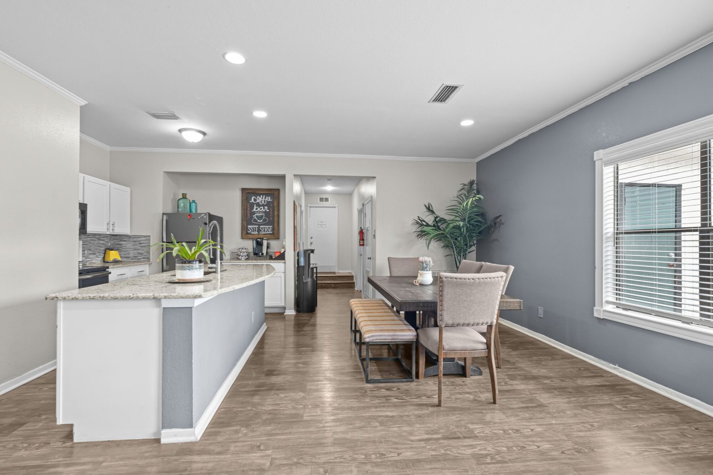 Pine Oaks Image 34