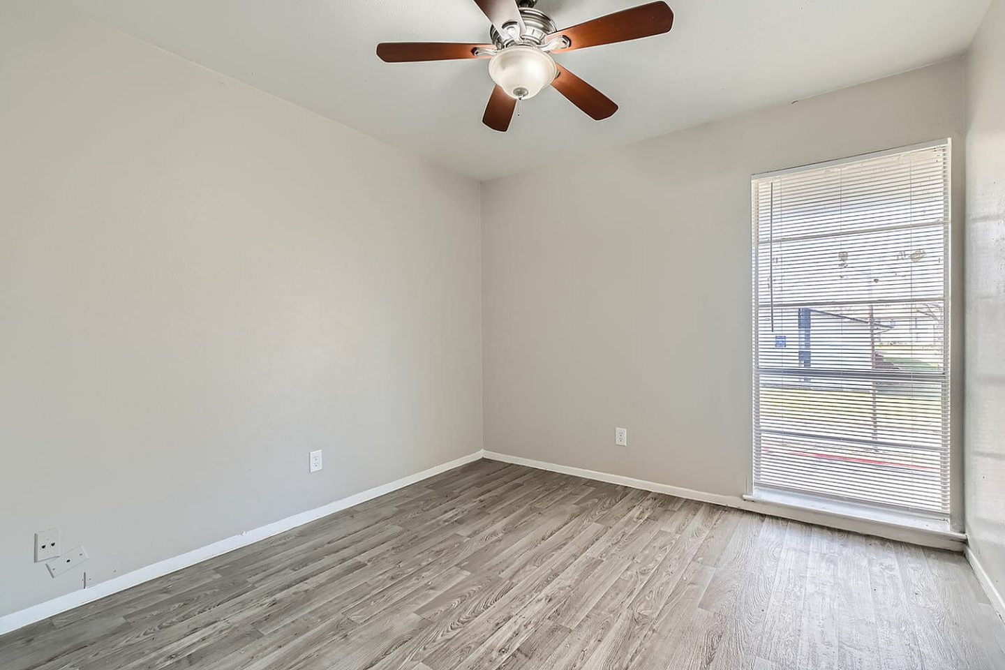 The Courtland Image 23