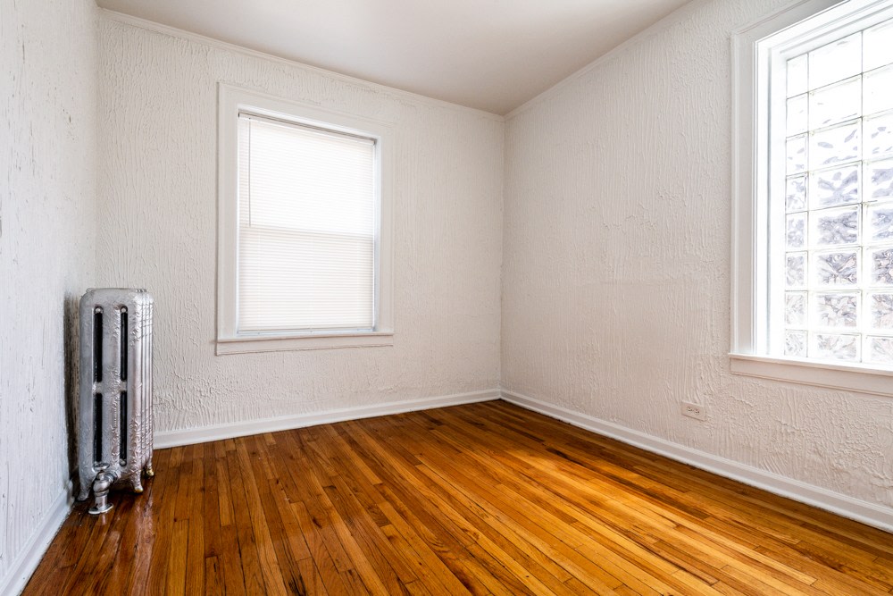 8057 S Laflin Ave Image 3