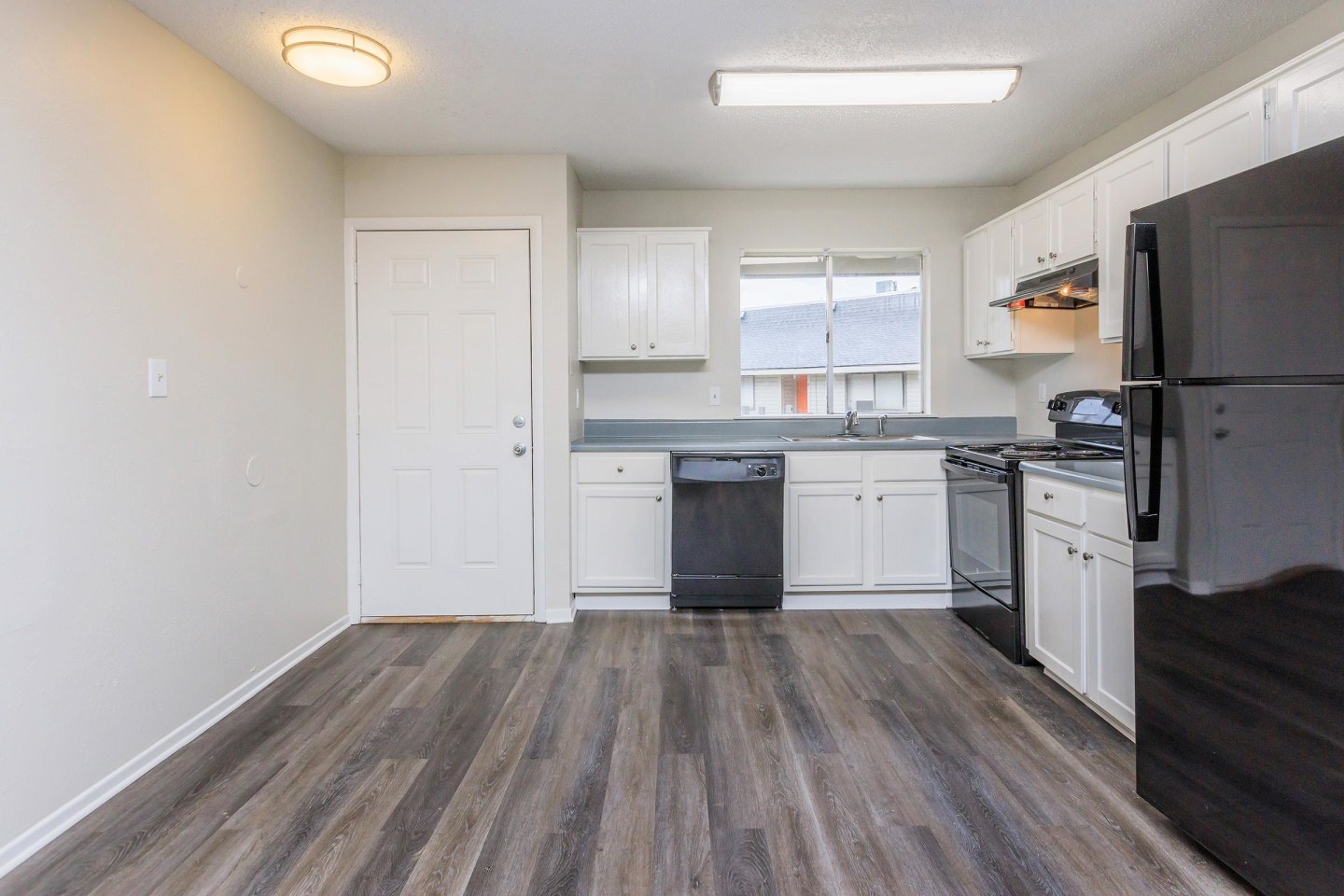 Emerald Ridge Apartments Image 2