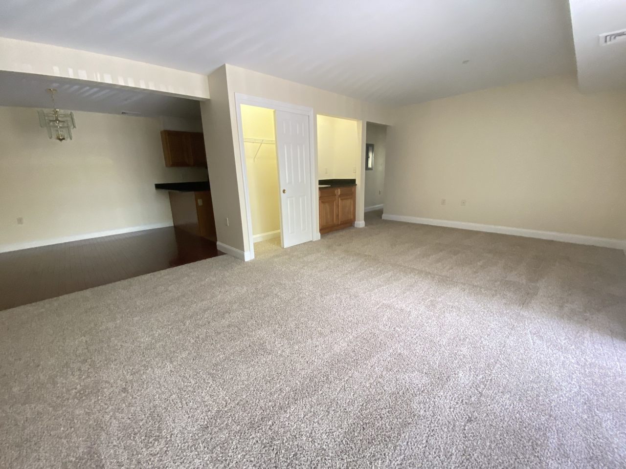 Hooksett Hollows Condominiums Image 10
