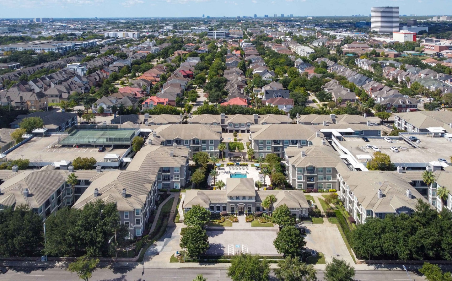 Gables Metropolitan Uptown Image 31
