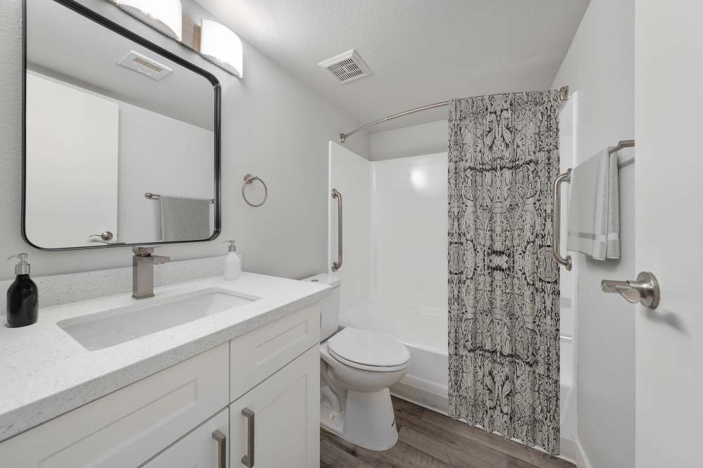 Newport Apartments Image 5