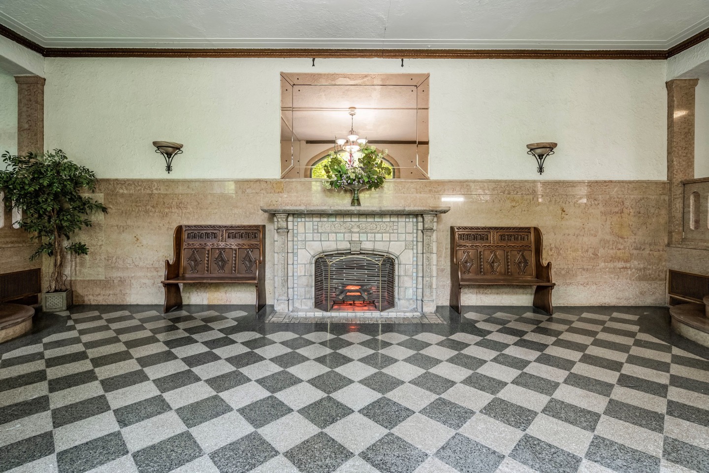Worthington House Apartments Image 12