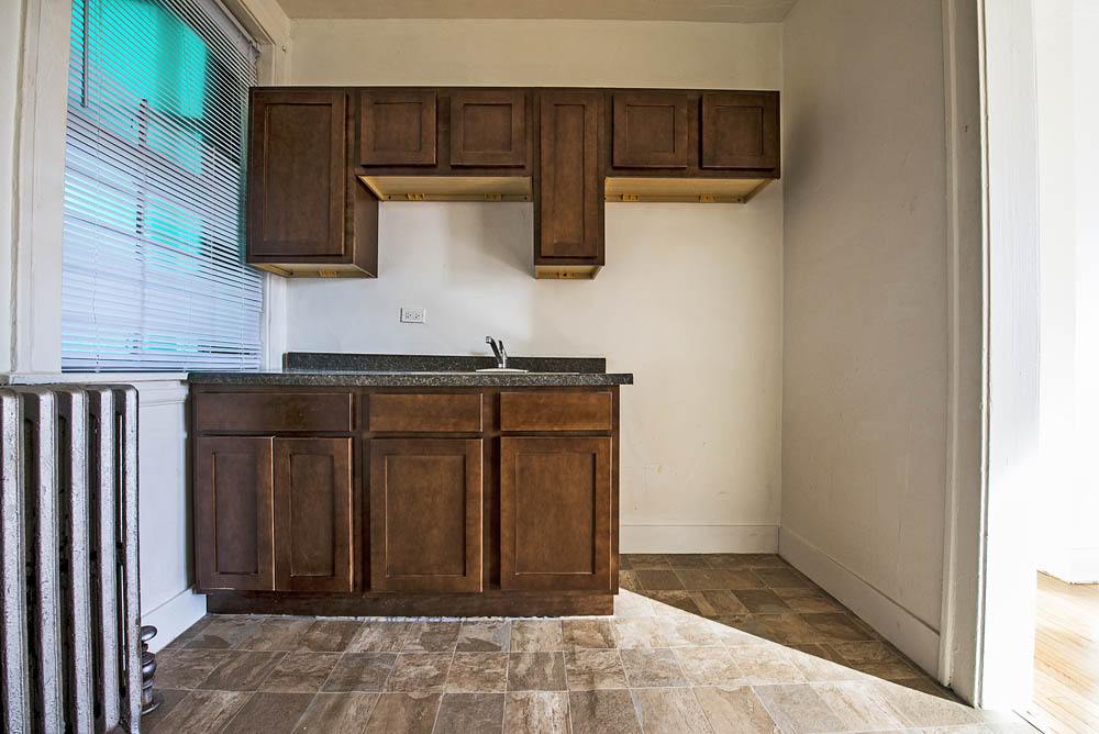 1704 W 77th St Image 12