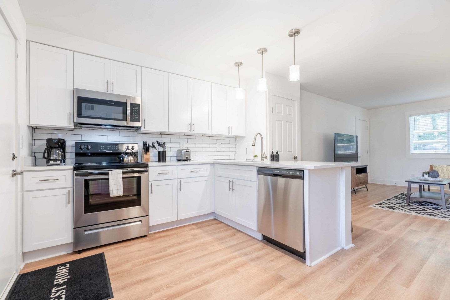 1075 Woodland Avenue NE Image 10