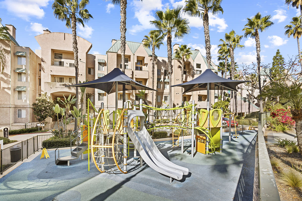 Costa Verde Village Image 8