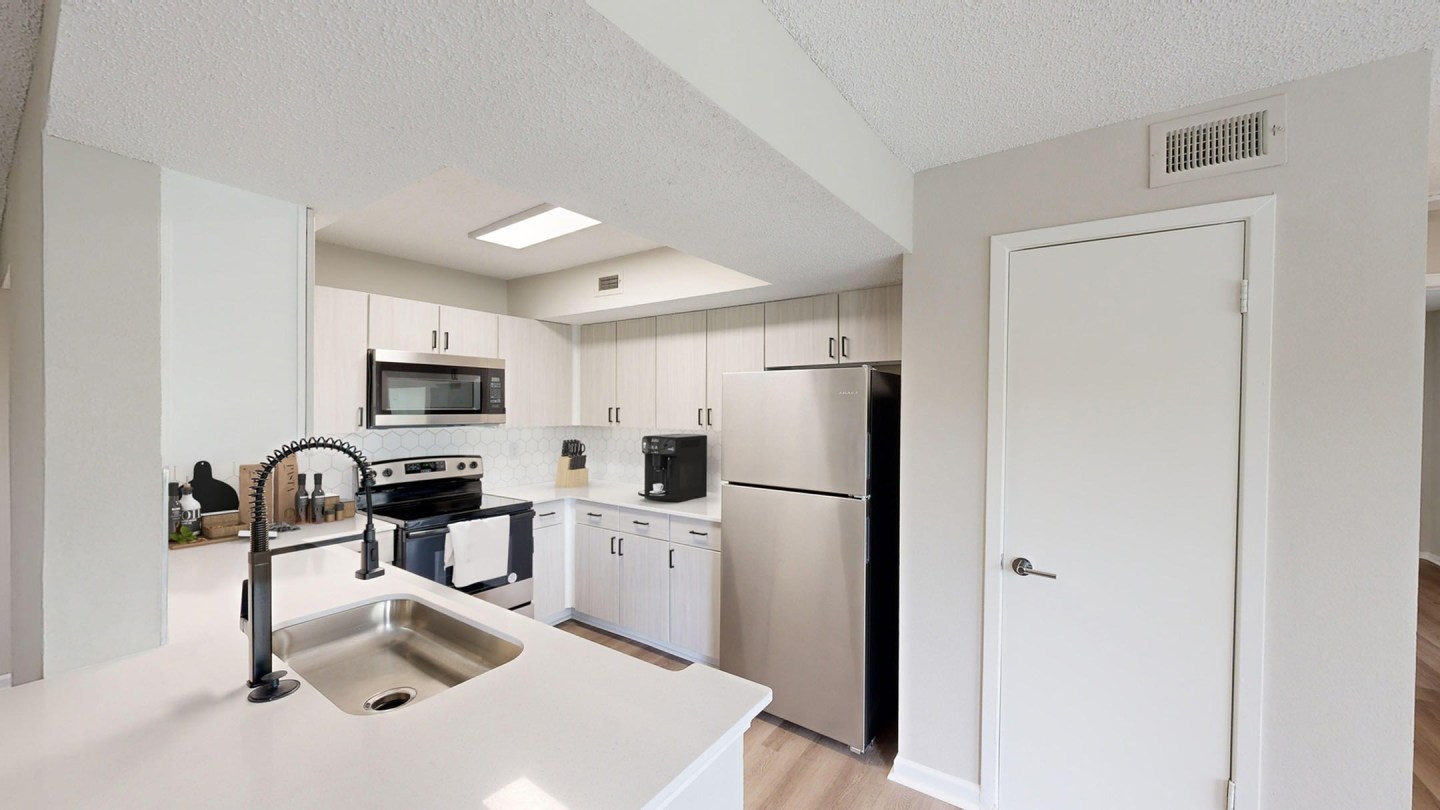 1250 West Apartments Image 3