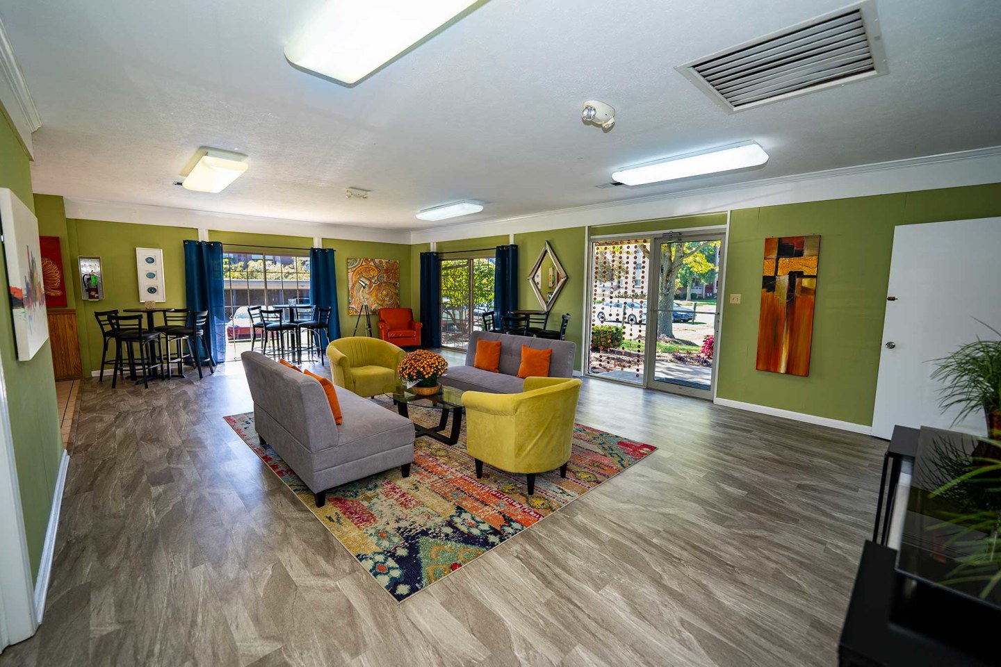 Laurel Village Apartments Image 11