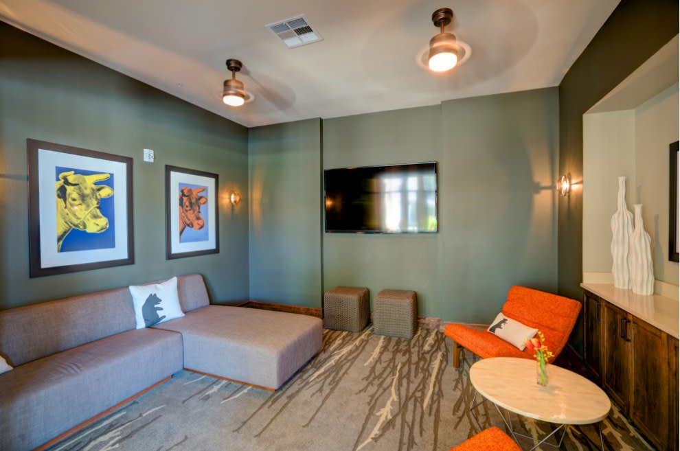 Thirty Oaks Image 9