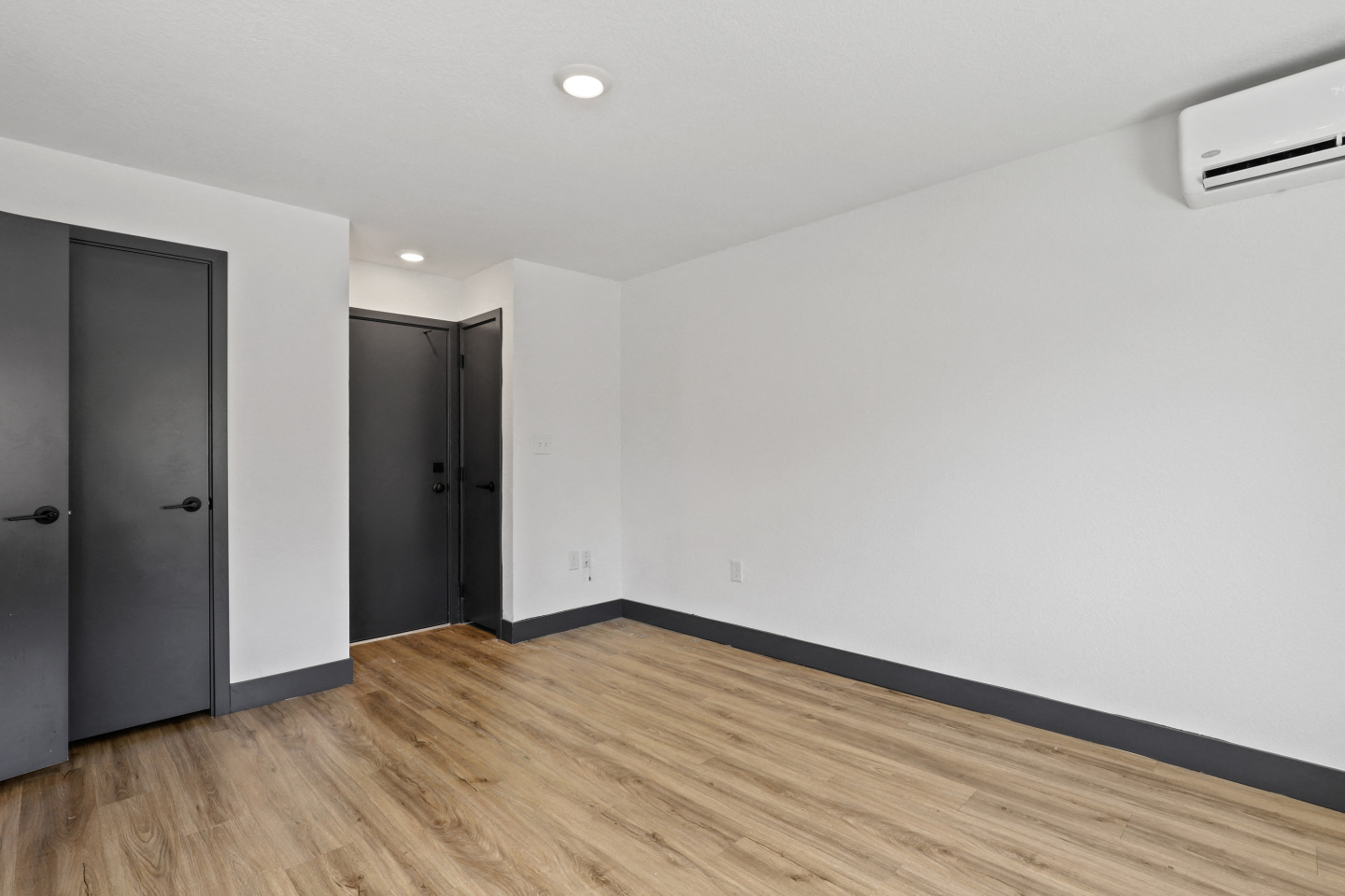 2751 W 28th Avenue Image 8