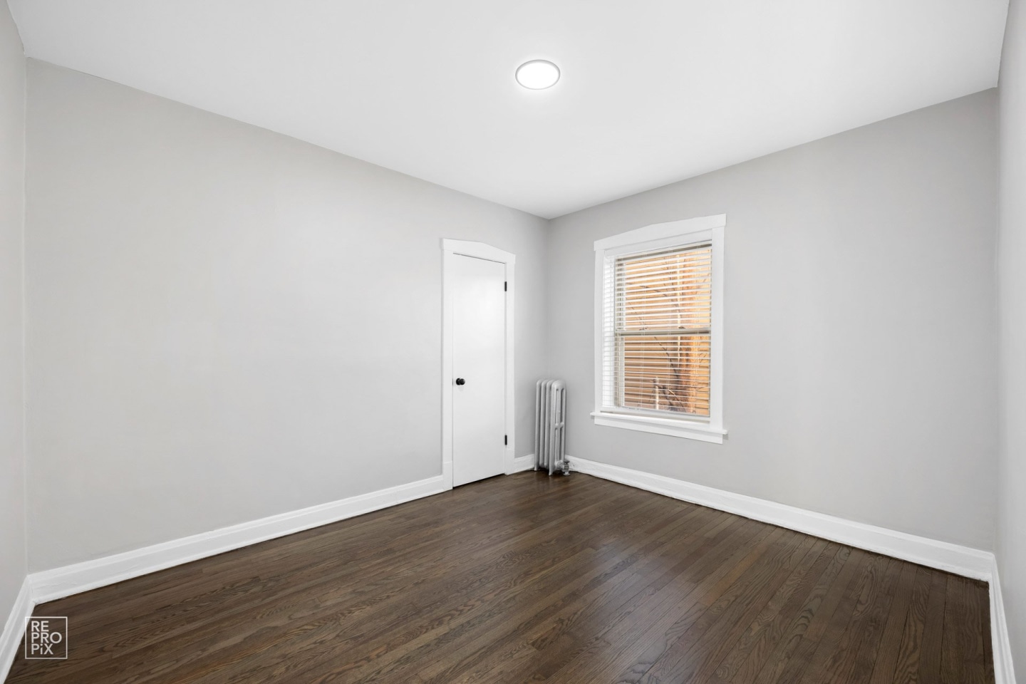647 N Mayfield Ave Image 5