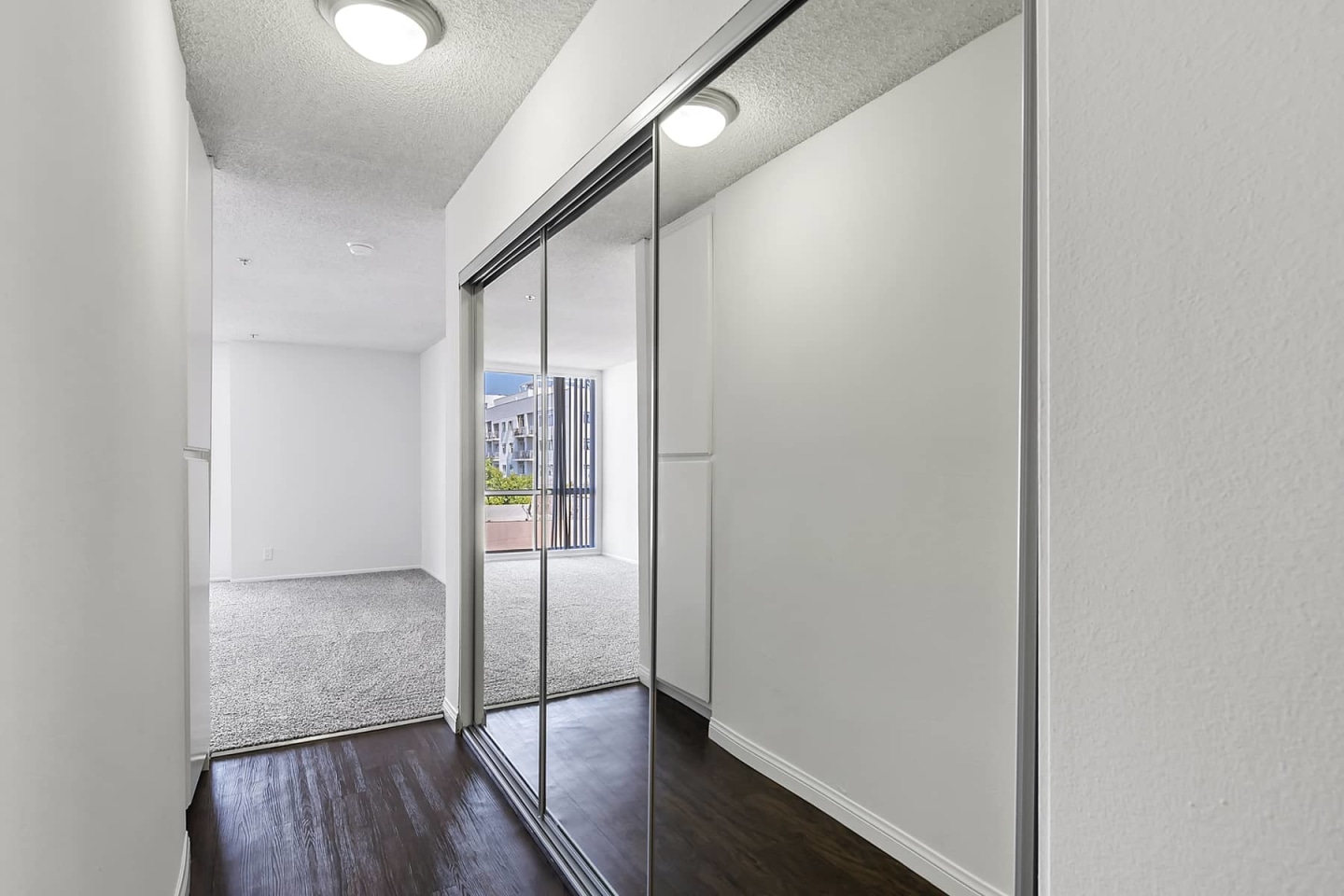 The Jessica Apartments Image 8