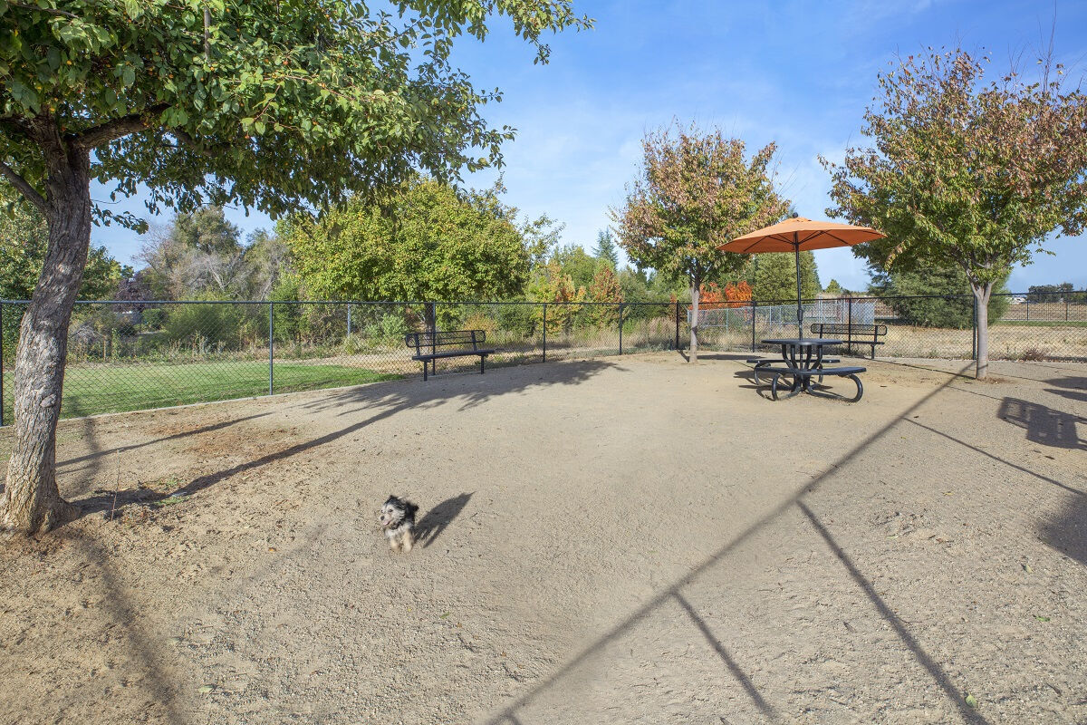 Foothills Tennis Village Apartments Image 12