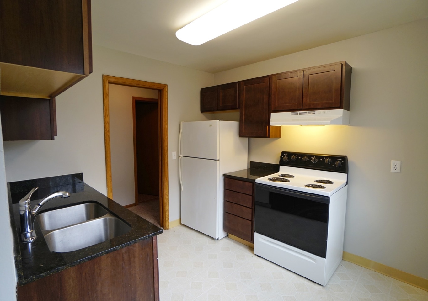 Como Lakes Apartments Image 14