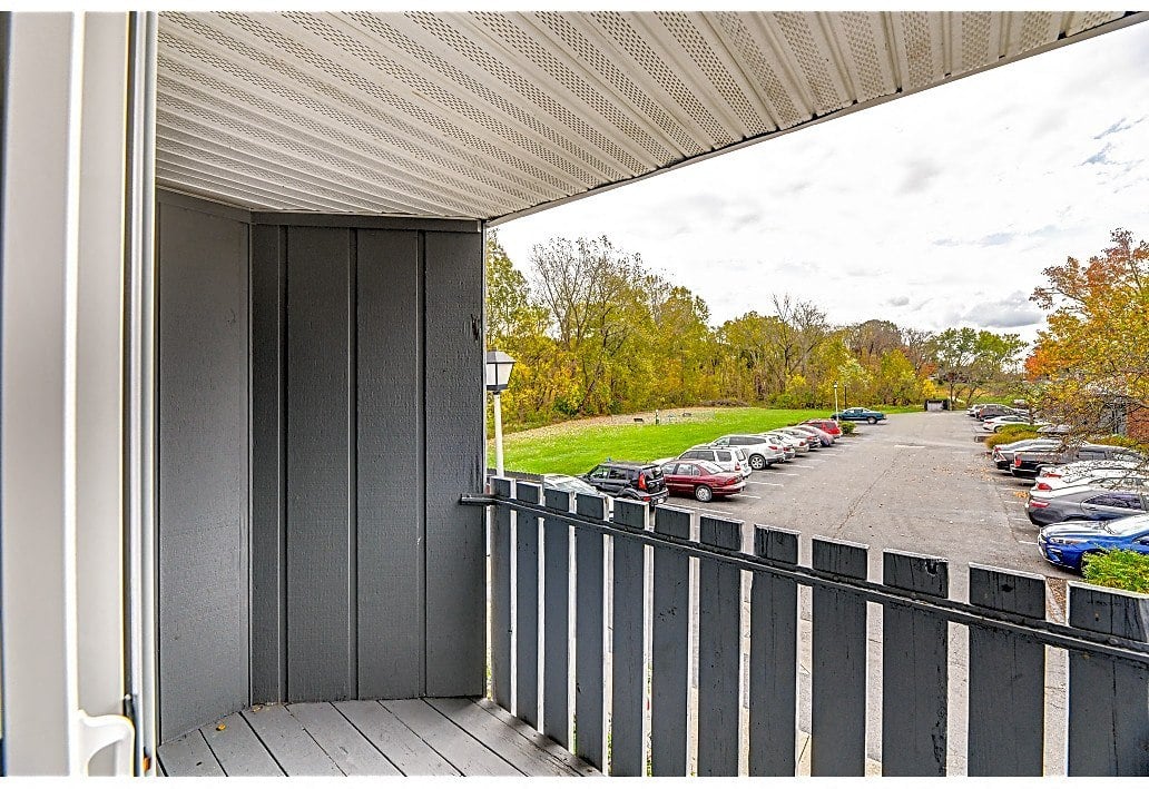 Somerford Square Apartments Image 17