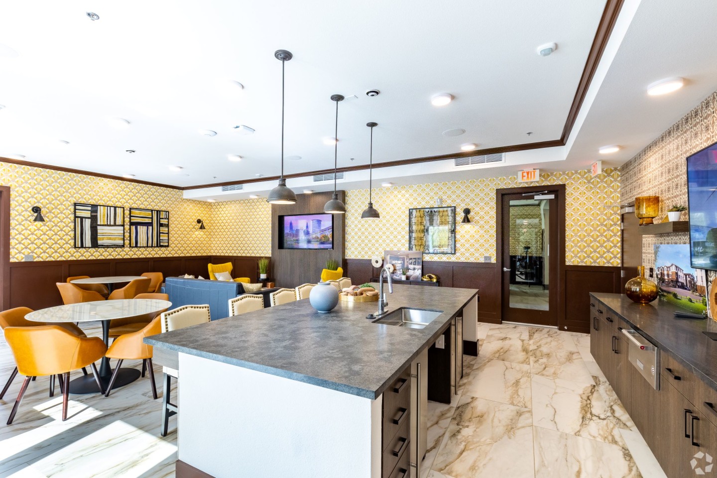 Brownstone Apartments Image 5