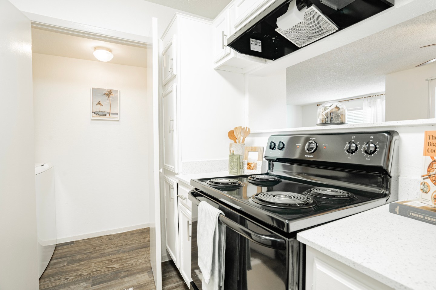 Riverwalk Apartments Image 8