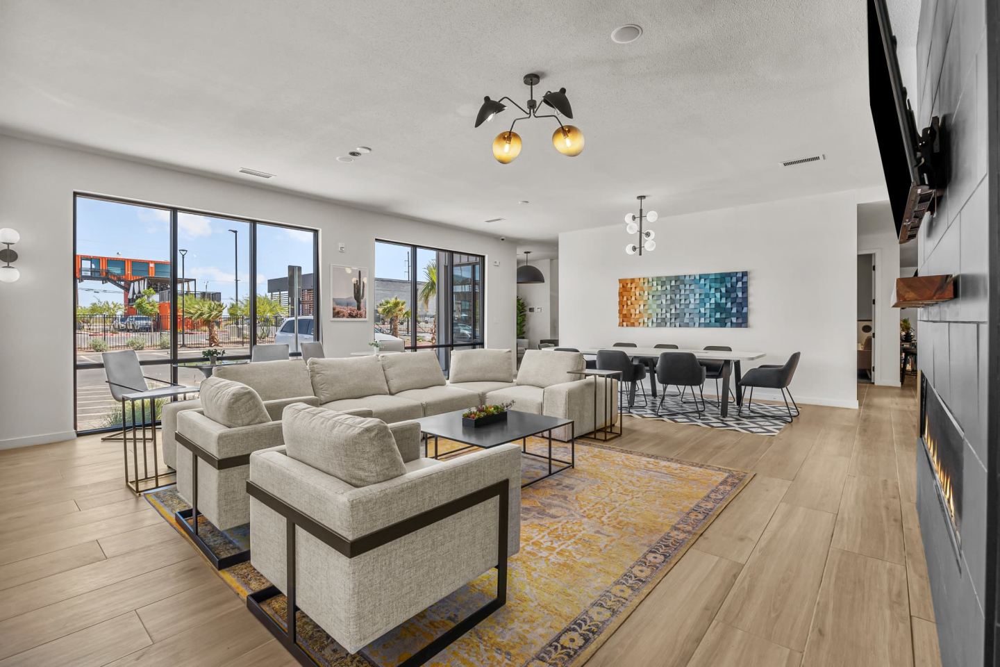 Desert Commons East Image 18