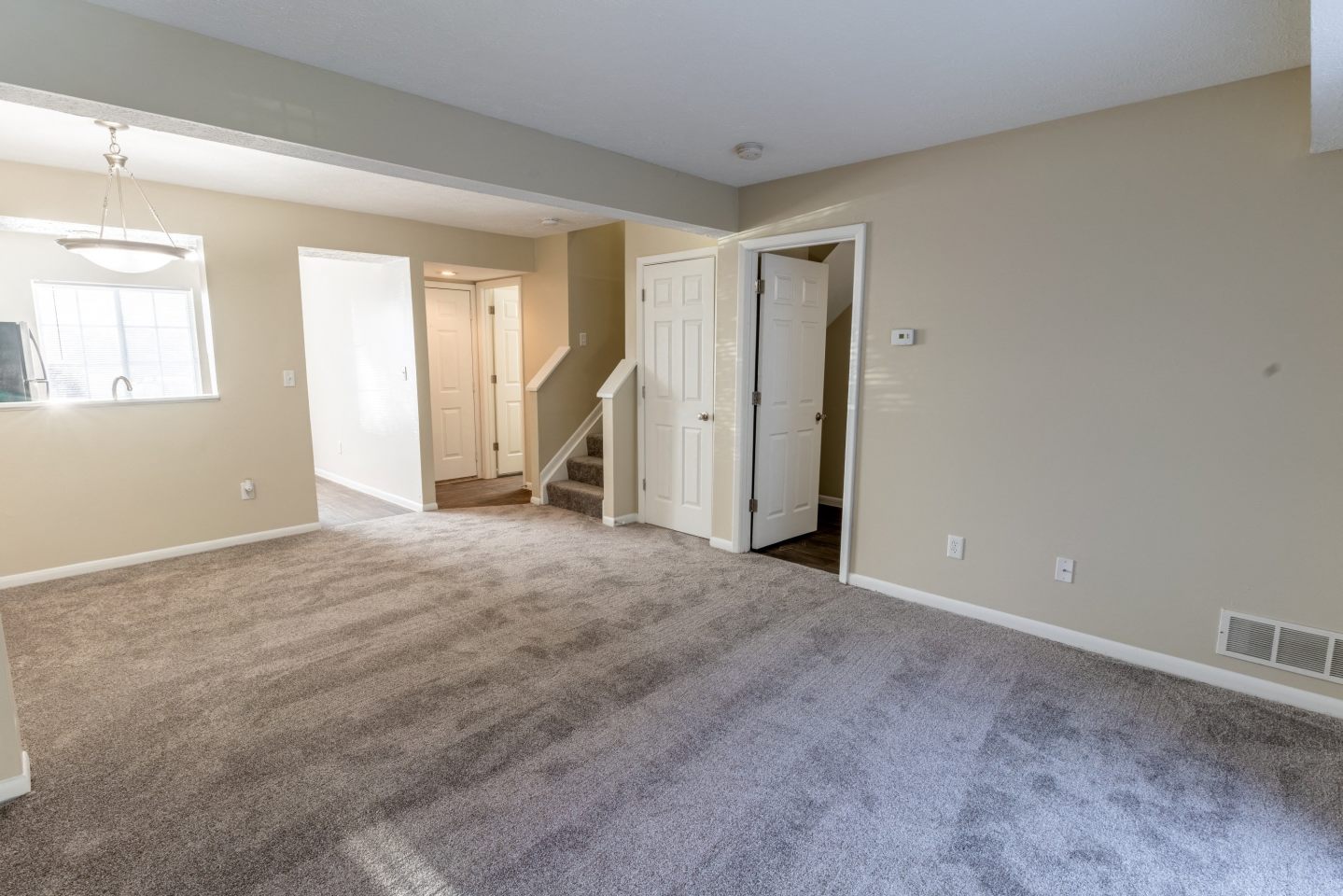 Meadow View Apartments & Townhomes Image 44
