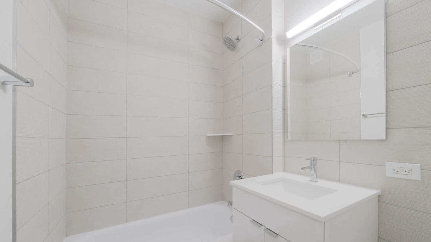 777 6th Avenue Image 40