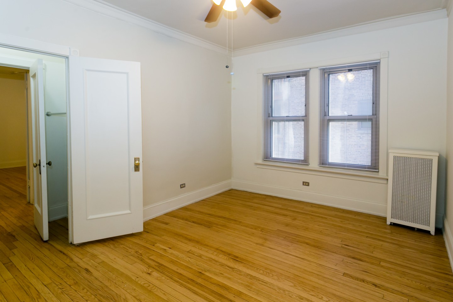 1413-15 E 53rd Image 14
