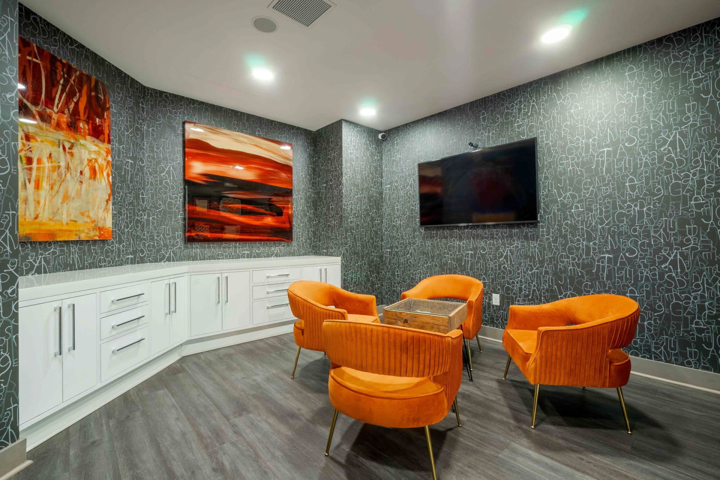 Society Westshore Apartments Image 4