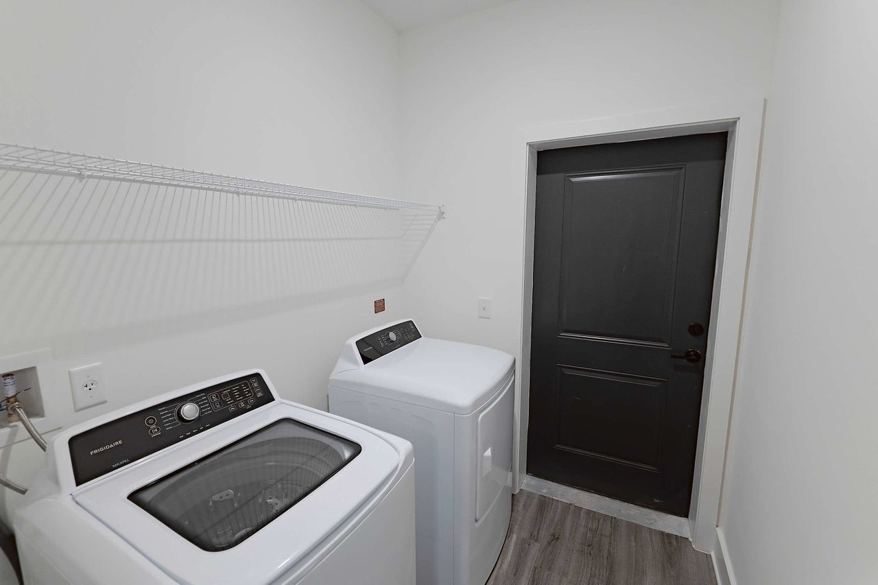 Botanic Luxury Apartments Image 31