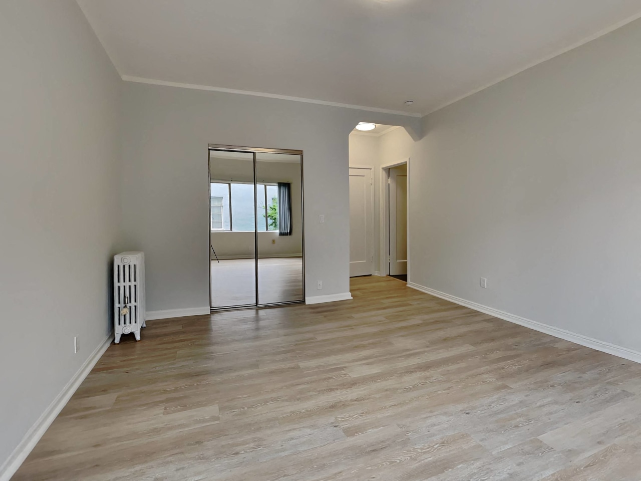 1146 McKinley Image 2