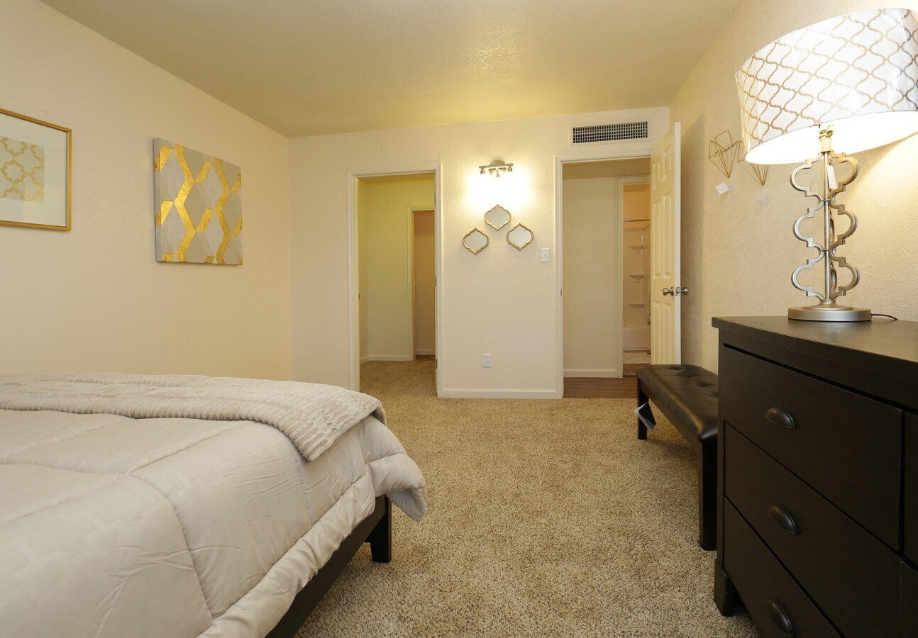 Vista Village Image 14