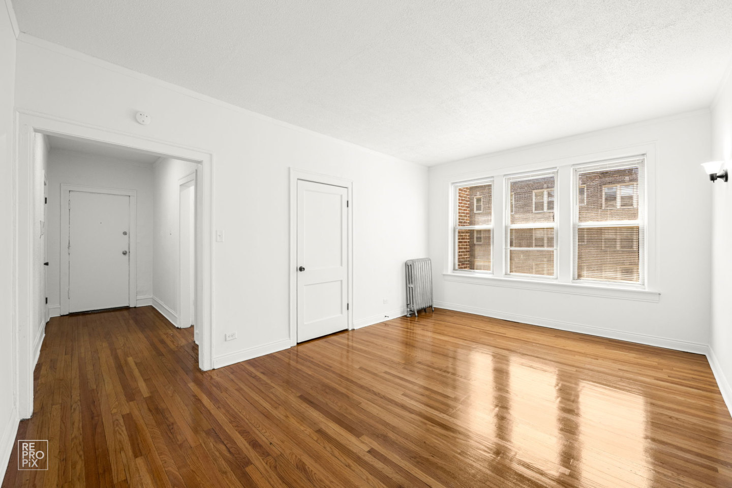 7930 S Ingleside East Chatham Apartments Image 4