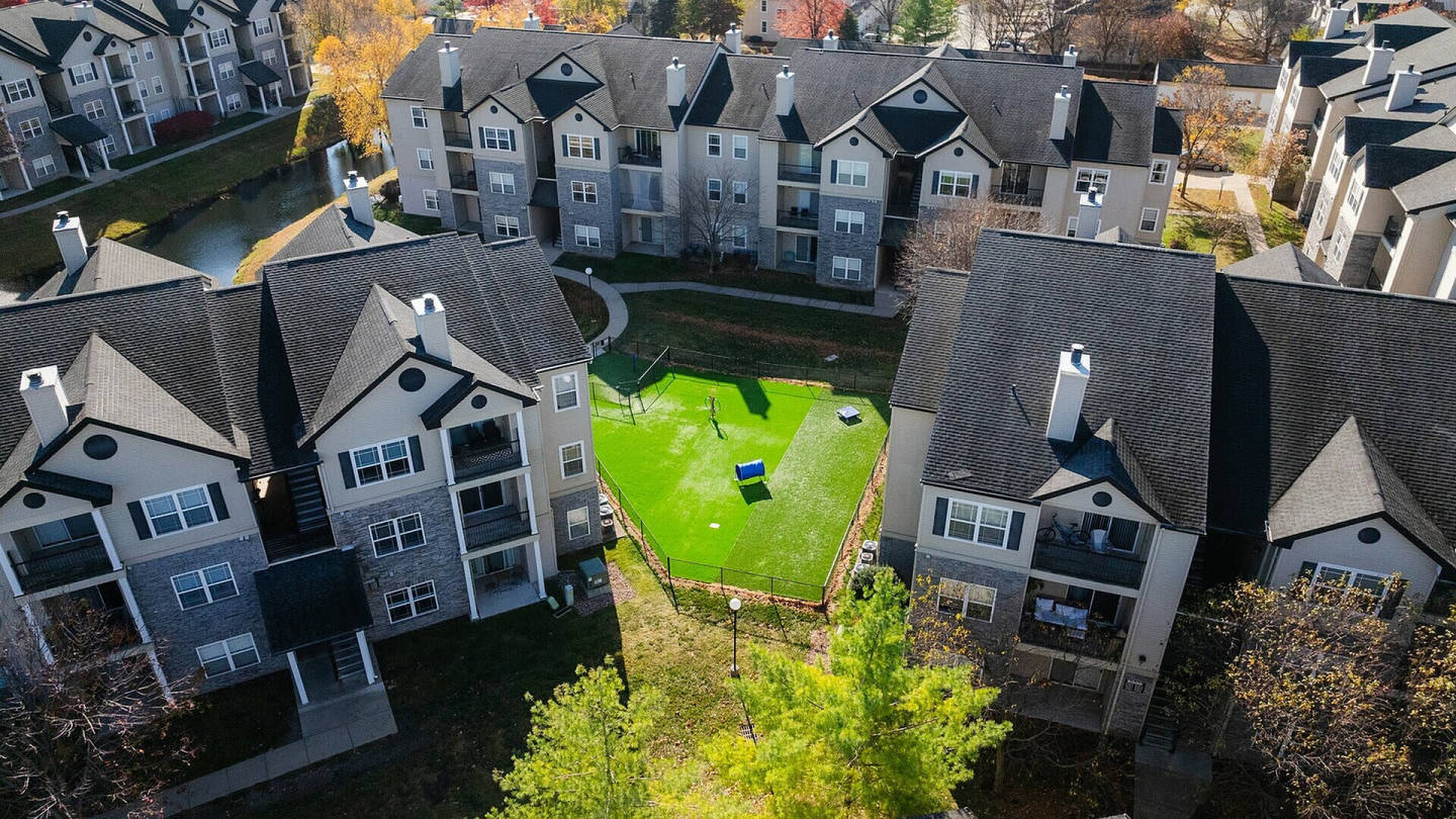 92 West Image 55