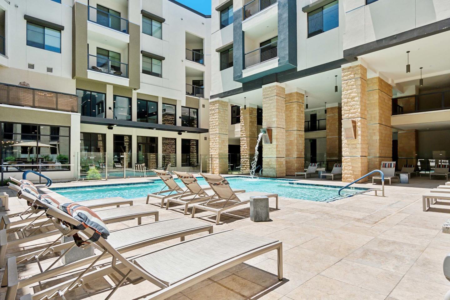 The Scottsdale Grand Apartments Image 23