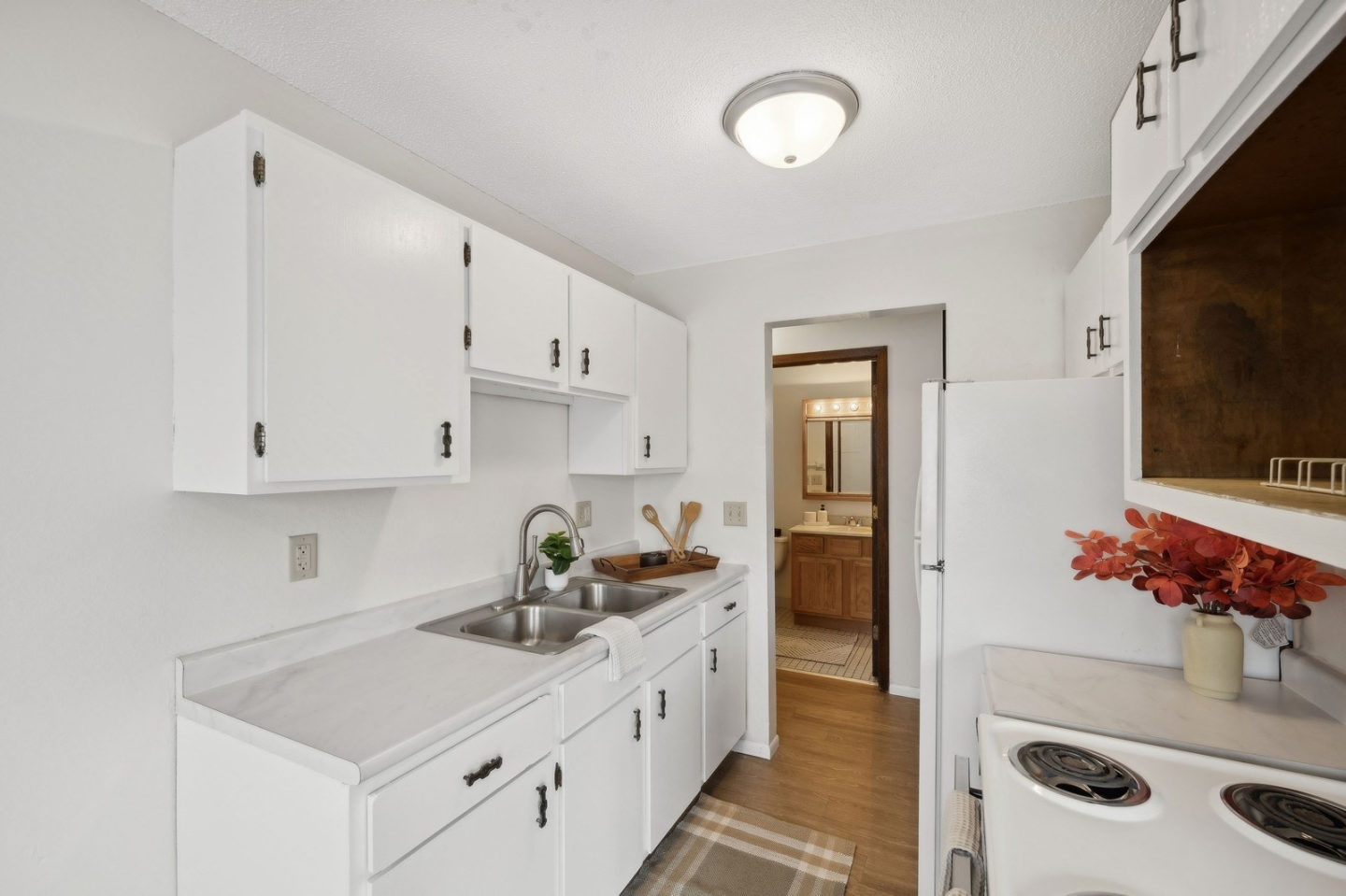 Van Dyke Apartments Image 37