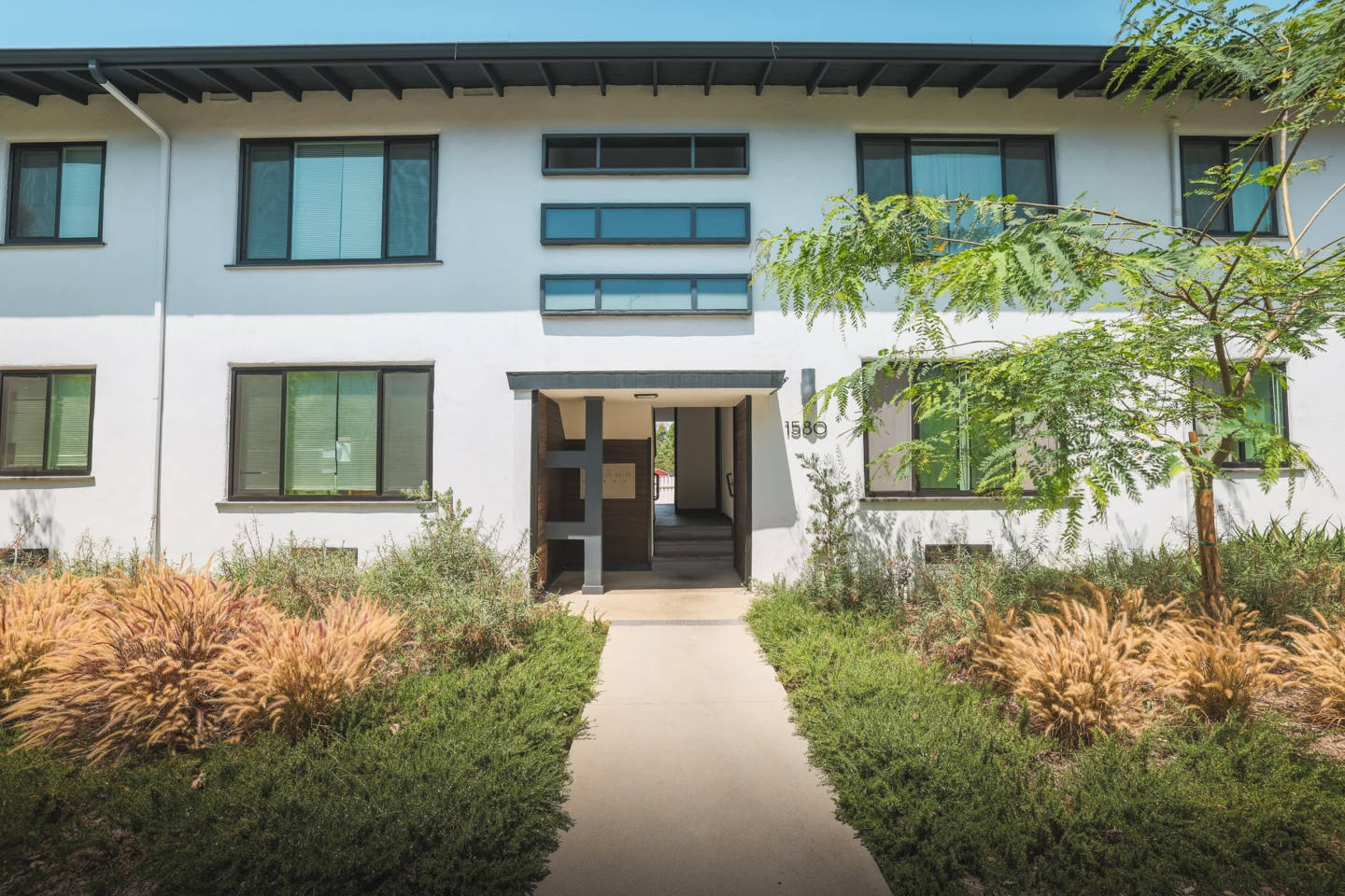 Yosemite Garden Apartments Image 9