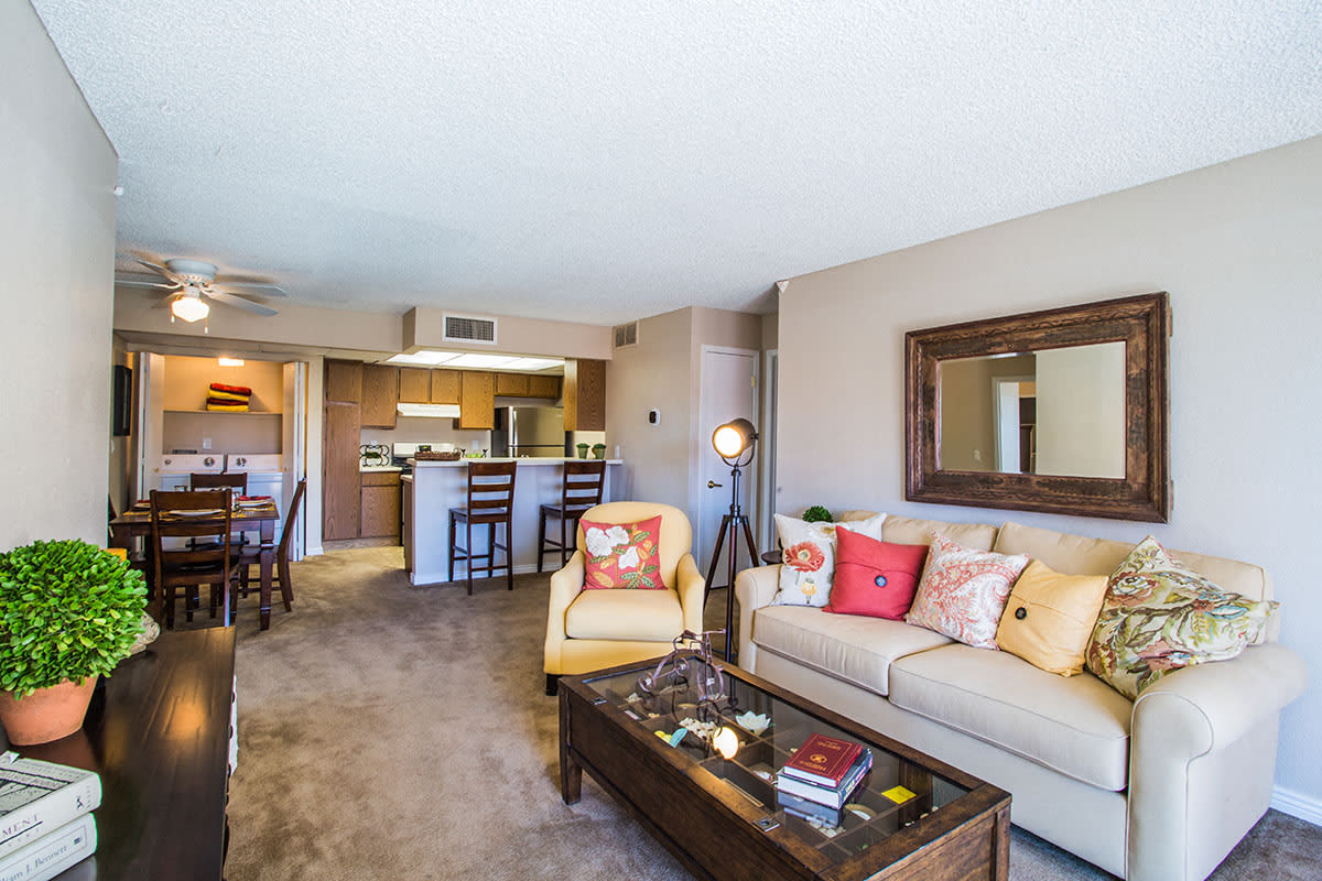 The Vistas Apartment Homes Image 14