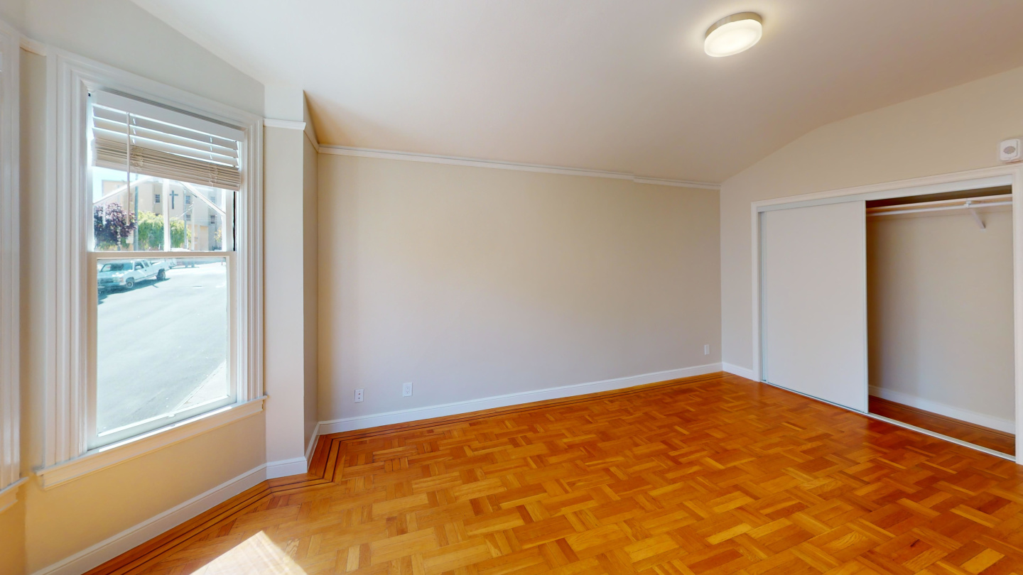 915 Pierce Image 12