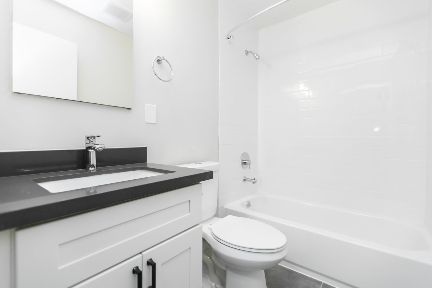 355 Staten Image 10