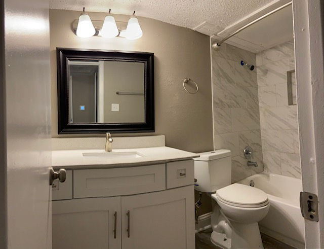 Mission Pointe Club Image 1