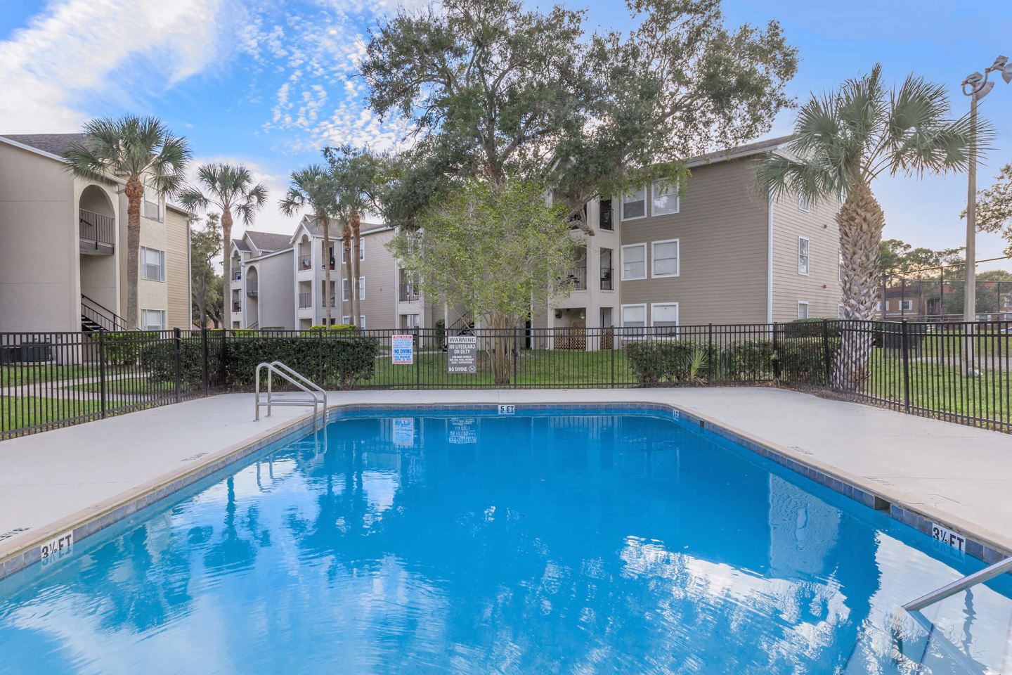 Walden Palms Condos Image 10