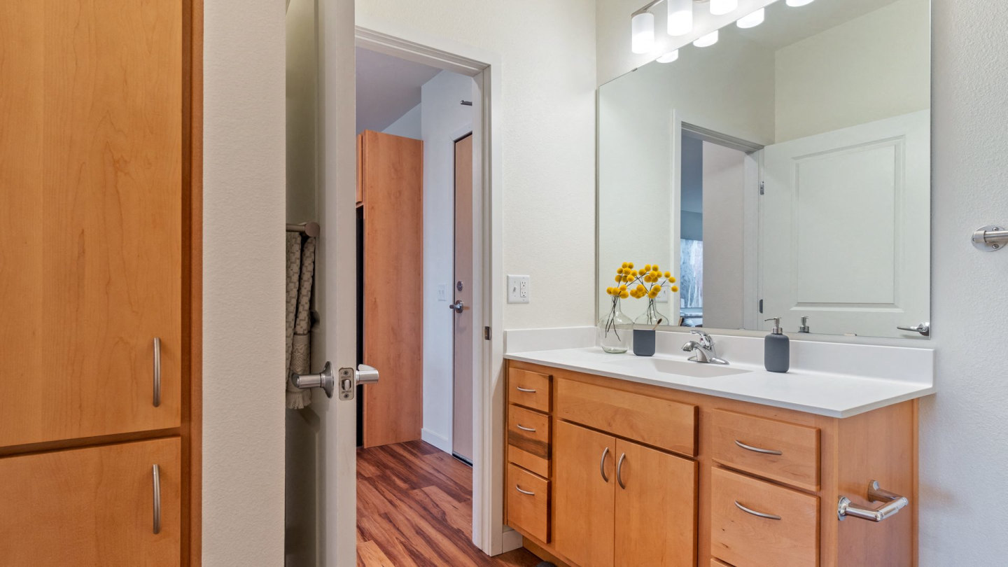 Orville Commons Apartments & Townhomes - Affordable Housing Image 32