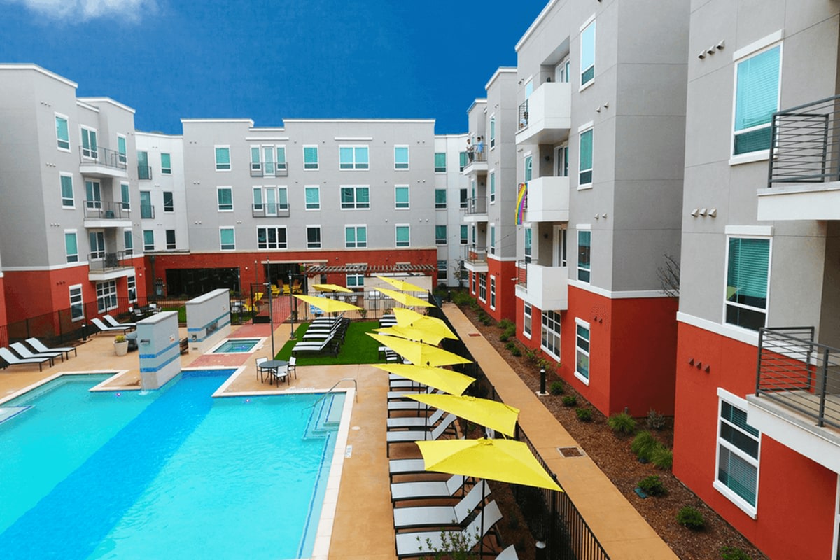 Liv+ Arlington - Student Housing Image 11