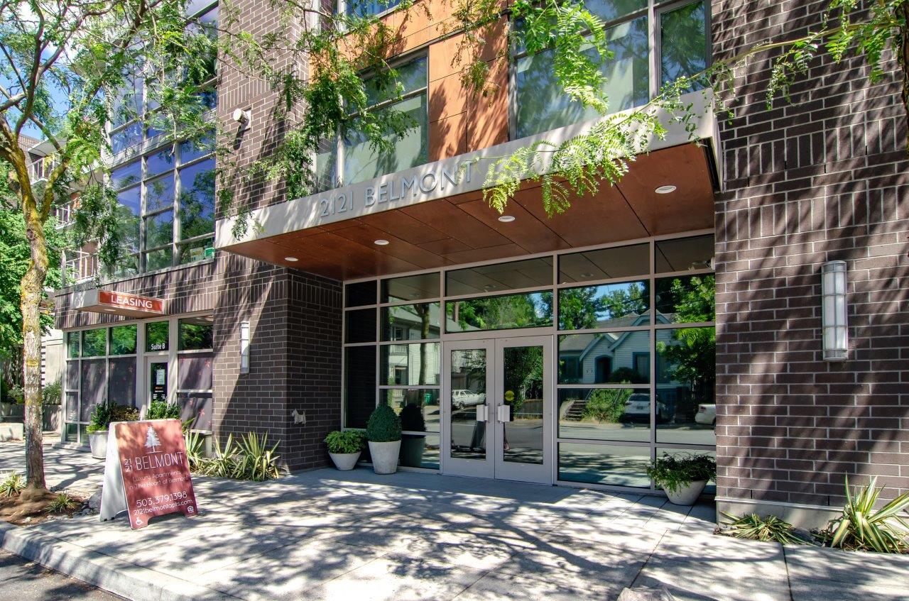 2121 Belmont Image 4