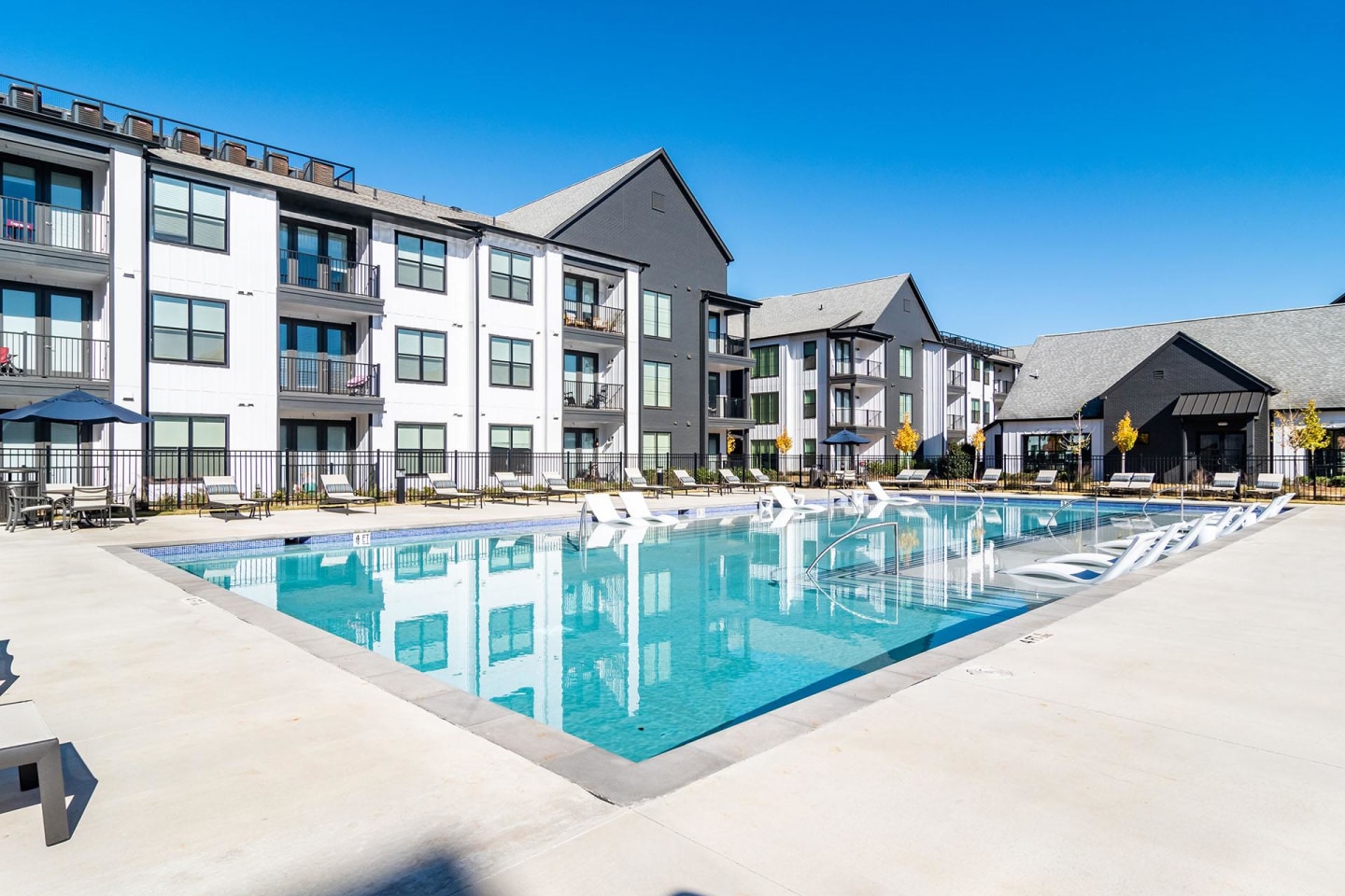 The Collins Luxury Apartments Image 26
