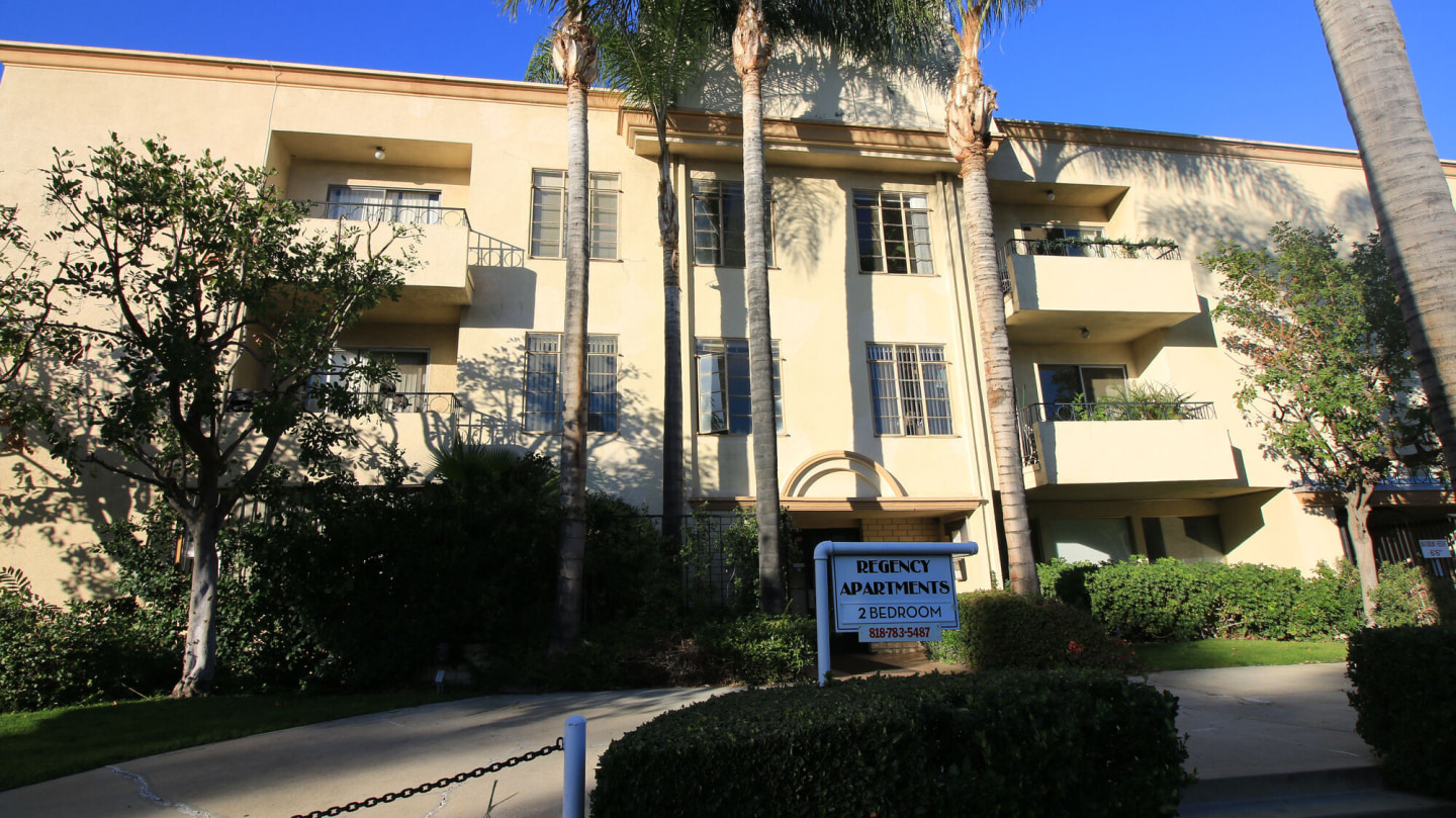 Regency Apartments Image 12