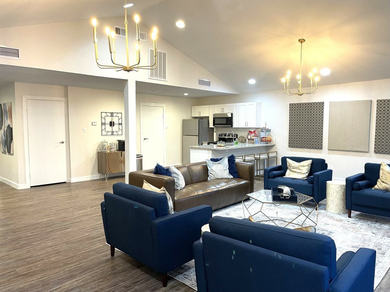 The Burke Apartments Image 9