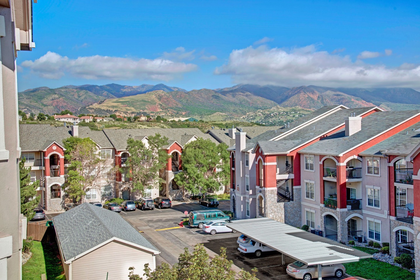 Camelback Pointe Apartment Homes Image 1