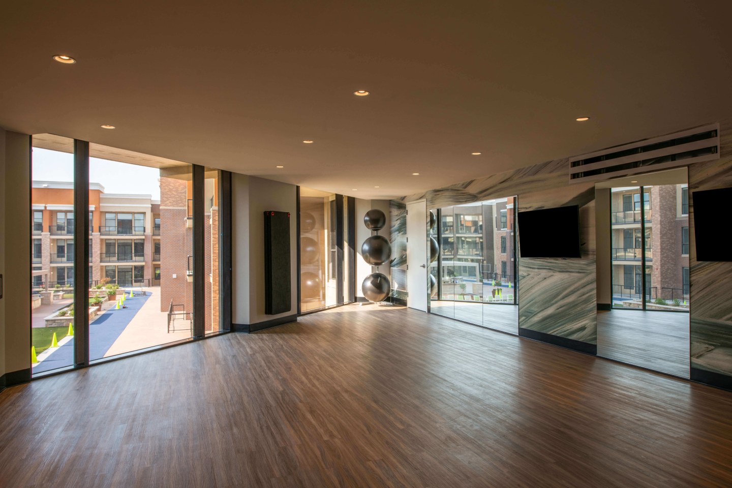 The Apex at CityPlace Image 33