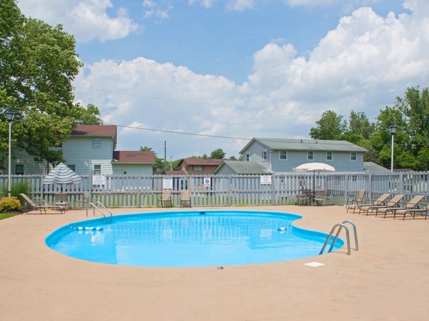 Somerford Square Apartments Image 19