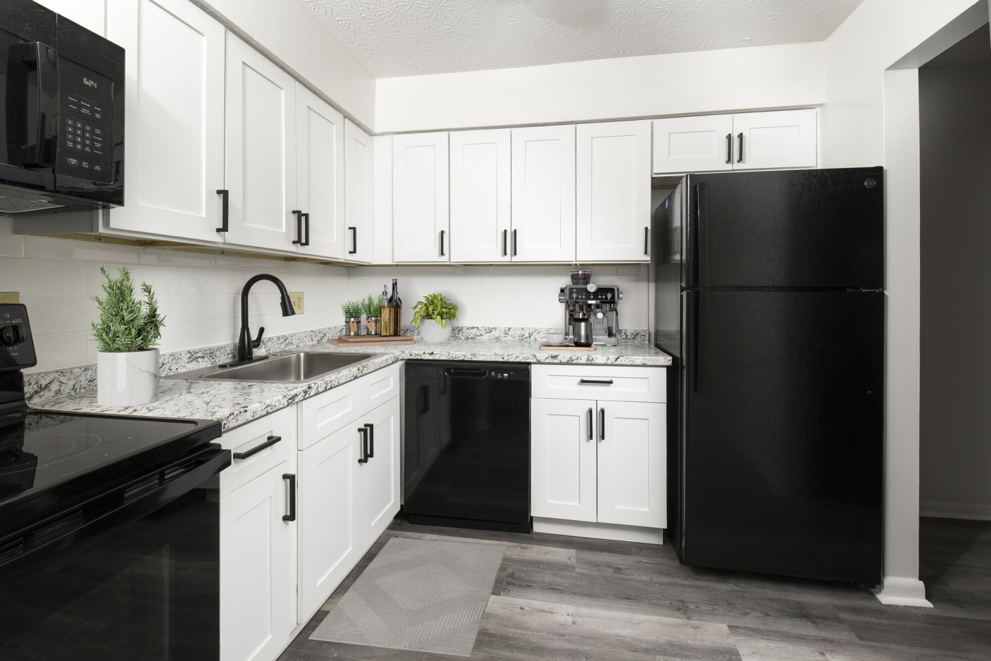 Pointe at Northern Woods Image 1